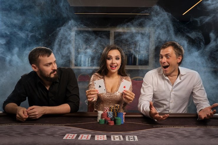 Crazy Time combines prediction betting with interactive game-show elements and bonus rounds. Crazy Time bonus wheel on jodohtoto88 live studio
